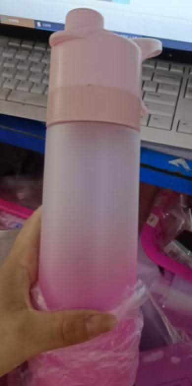 Spray Water Bottle - Large Capacity Outdoor Sports Fitness Cup - Vezir